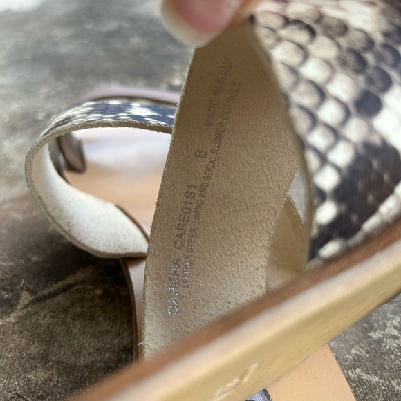 Steve Madden Carena Snake Print Cream Tan Casual Sandals Sz-8. O - Picture 6 of 9